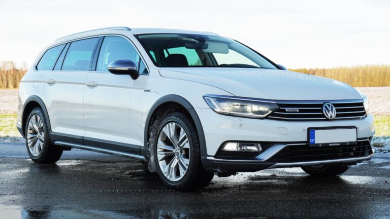 VW Passat Alltrack 01